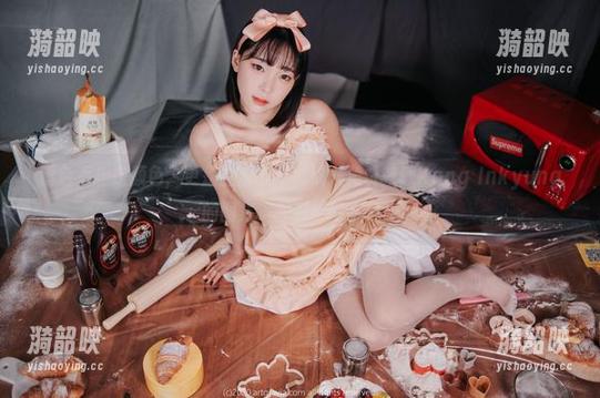 粉色不止是颜色，更是生活态度！快来免费获取Kang Inkyung的图集，撑满你的手机！